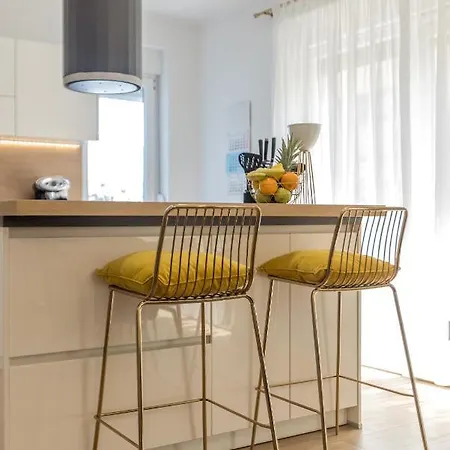 & Ileana Apartment *